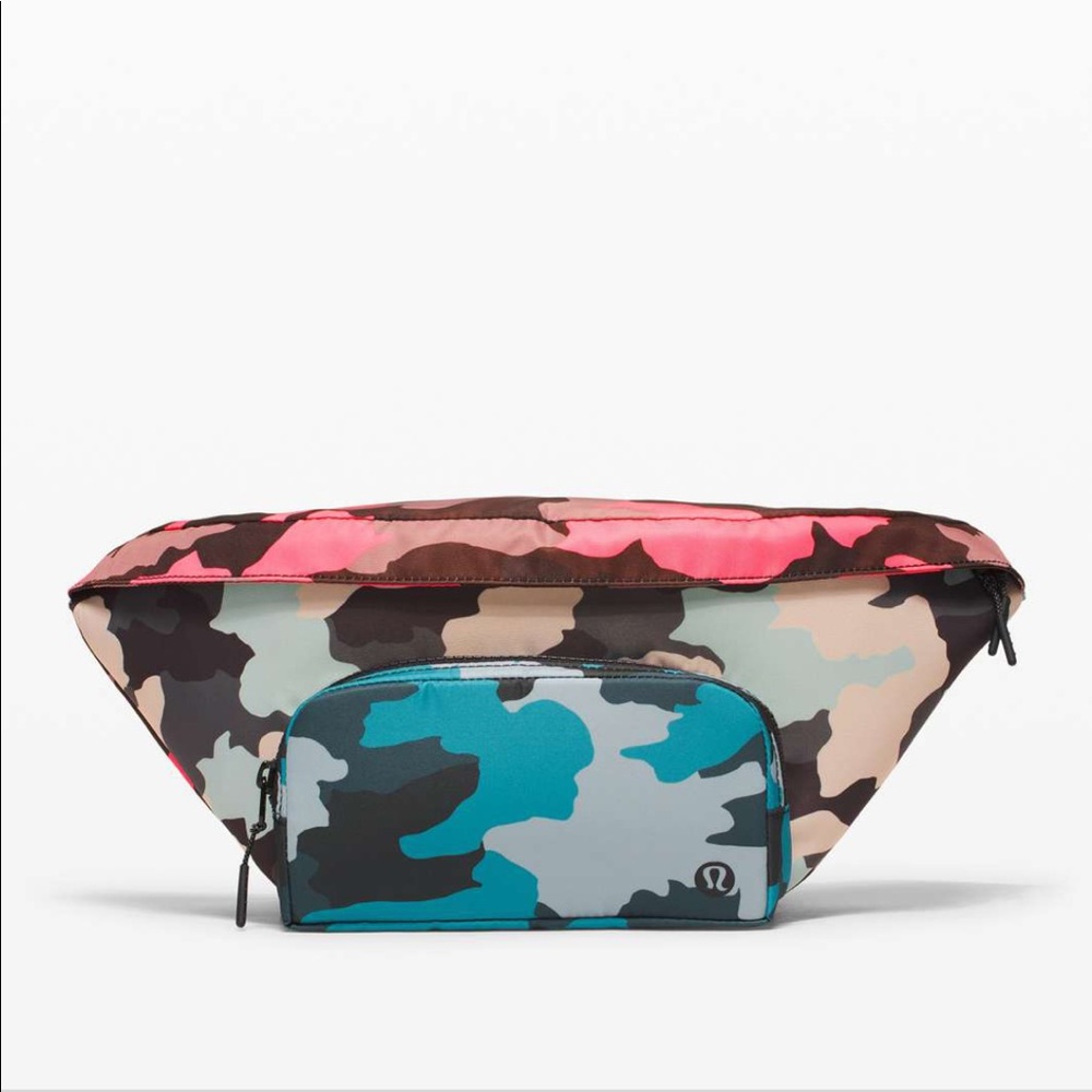 NWT The Rest is Written Belt Bag 3L - Camo Guava